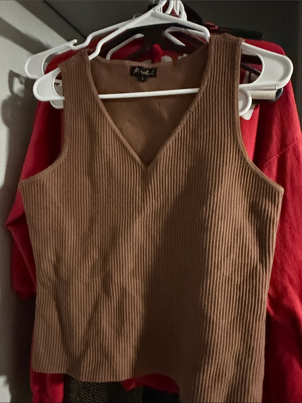 Mudd Ribbed V-Neck Tank Top in Brown Camel